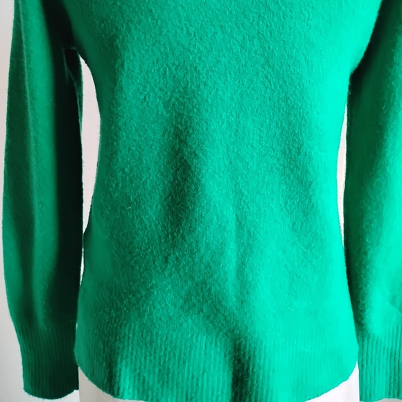 J. Crew Factory Extra Soft Crew Neck Sweater Bright Green Colorful Cozy Size XS - Picture 9 of 13